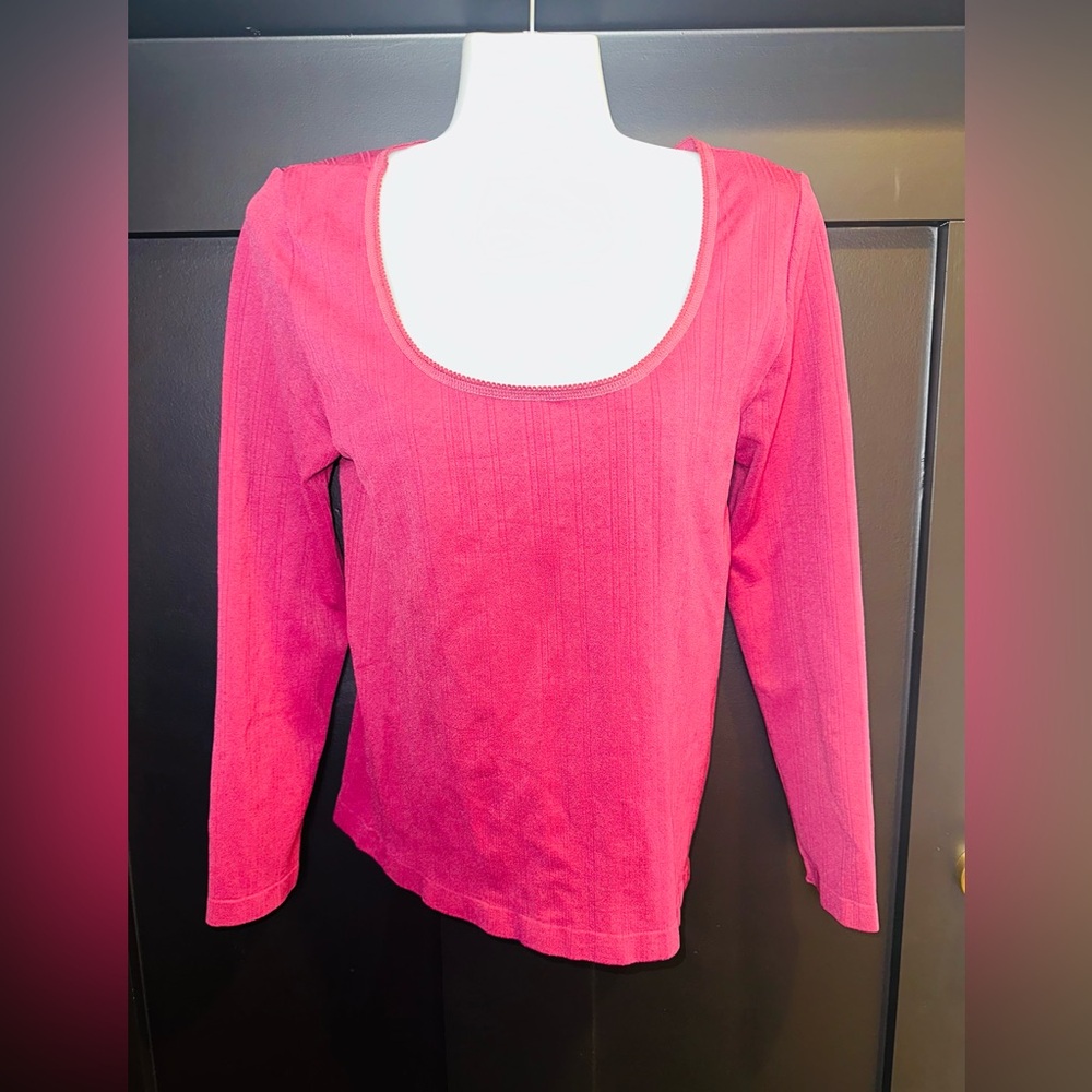 Coco & Shay Women's Scoop Neck Long Sleeve Top